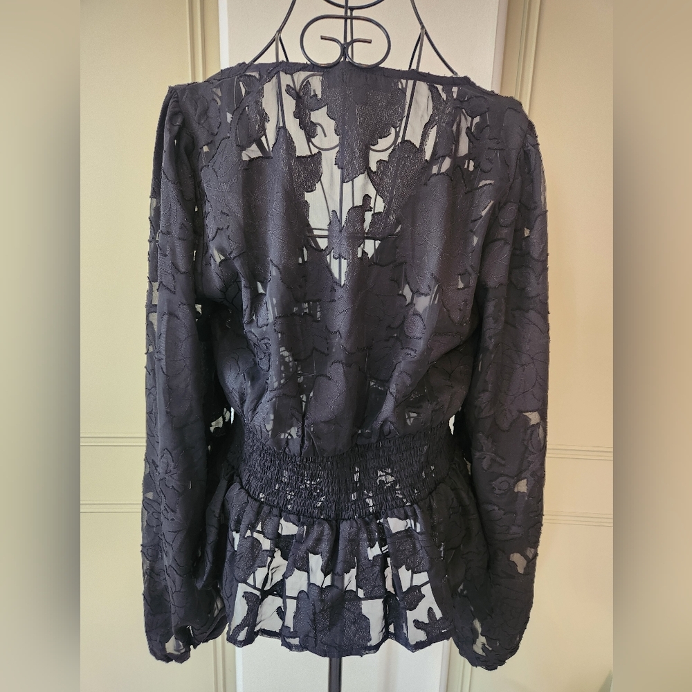 Lulu's Deep V Lace Peplum Blouse - Black - Picture 3 of 4